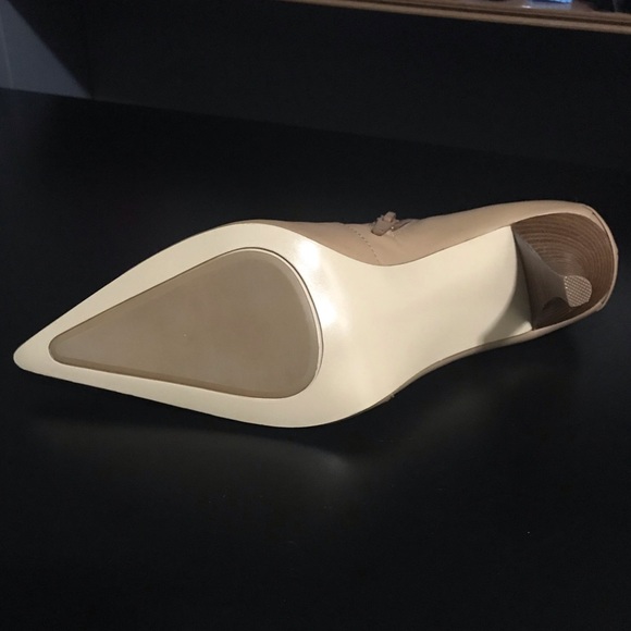 Never worn heel - Picture 5 of 7